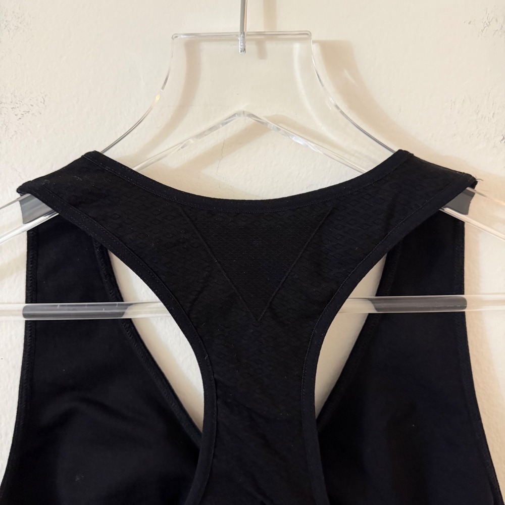 NUX Black Seamless Racerback Sports Bra Medium Textured Athletic Gym M NWOT - Picture 6 of 7